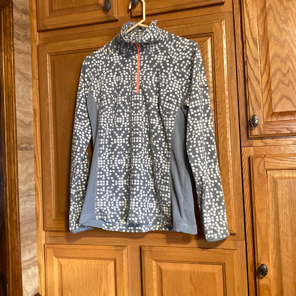 Columbia Quarter Zip - Size Medium